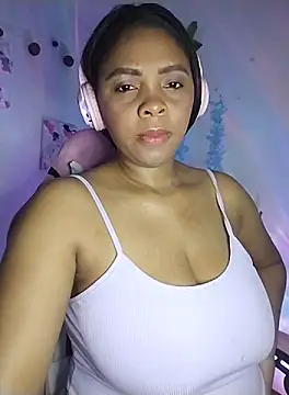 Snapshot of collegechica chatting on October 2025 06:17:02 AM collegechica online show from October 2025 06:17:02 AM
