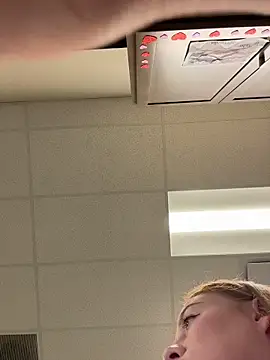 cinnatitties online show from November 2025 05:49:02 PM