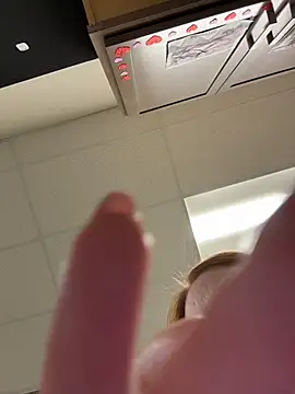 cinnatitties online show from October 2025 04:28:02 PM