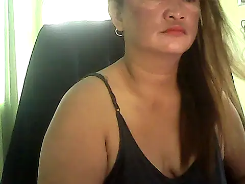 Snapshot of hott_scarlett chatting on October 2025 12:12:02 AM hott scarlett online show from October 2025 12:12:02 AM