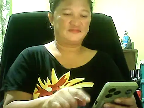 Snapshot of hott_scarlett chatting on March 2025 01:56:02 PM hott scarlett online show from March 2025 01:56:02 PM