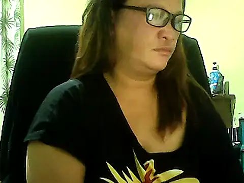 Snapshot of hott_scarlett chatting on March 2025 08:08:01 PM hott scarlett online show from March 2025 08:08:01 PM