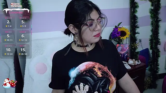 Catwhite  online show from December 2025 06:01:02 PM