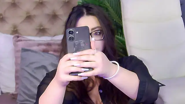 AriaRussell online show from January 2026 08:45:02 PM