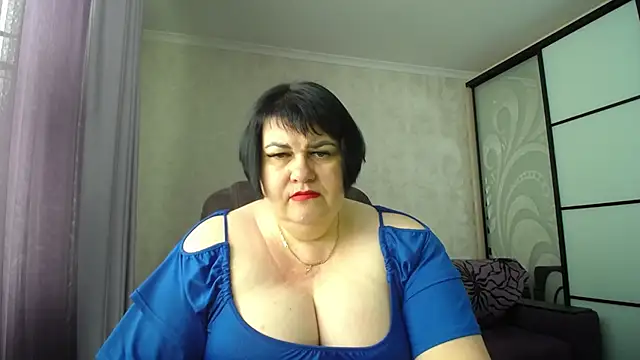 JuicyLady Di online show from June 2026 06:07:02 AM