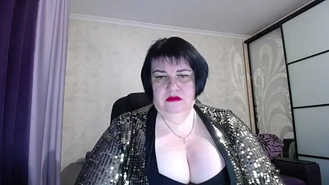 JuicyLady Di online show from December 2025 05:21:02 AM