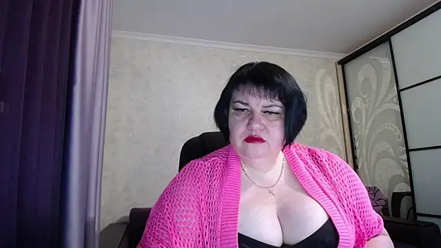 JuicyLady Di online show from January 2026 05:00:01 AM