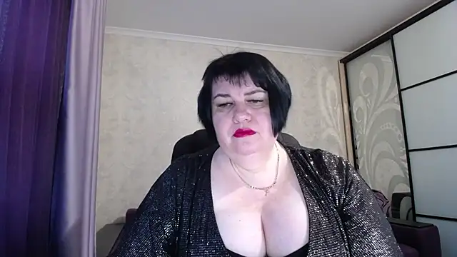 JuicyLady Di online show from December 2025 05:41:01 AM