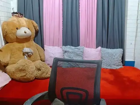 xxSexyBitch69xx online show from November 2025 09:24:01 AM