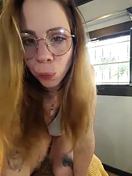 OnnaaH online show from November 2025 10:52:02 AM