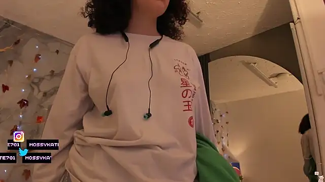 Katemoss70 online show from November 2025 12:28:02 PM