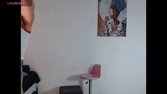 Corina Ts online show from November 2025 12:42:02 PM