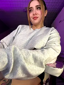 Sam Thompsoon  online show from November 2025 03:10:02 AM