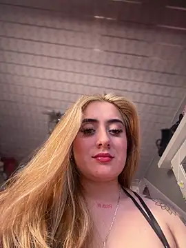 Snapshot of Sam_Thompsoon_ chatting on May 2026 03:44:01 AM Sam Thompsoon online show from May 2026 03:44:01 AM