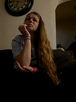 bustybunny25 online show from October 2025 03:43:02 PM