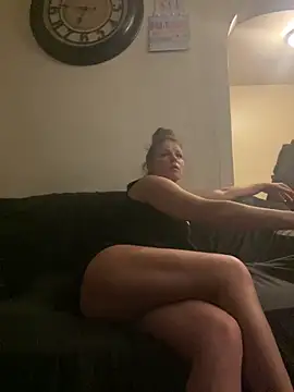 bustybunny25 online show from May 2026 04:50:01 AM
