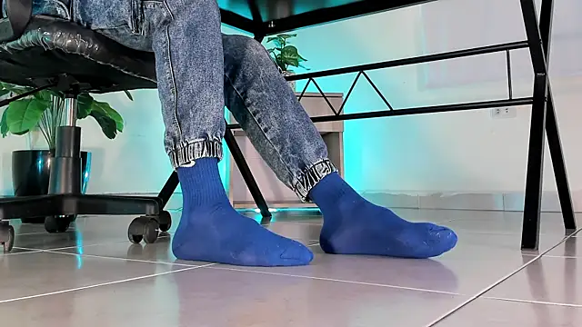 ArchieCollins online show from December 2025 09:09:02 PM