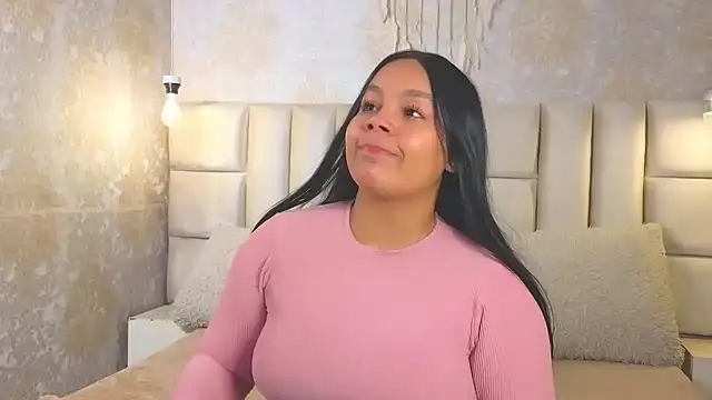 EmilyQueen3x online show from May 2026 02:15:01 PM