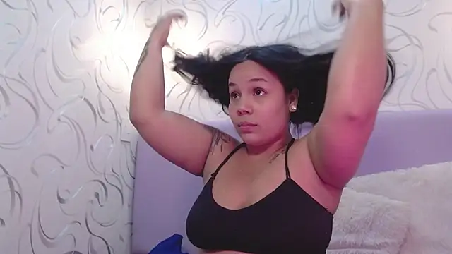 EmilyQueen3x online show from October 2025 05:48:01 PM