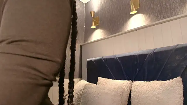 EmilyQueen3x online show from March 2026 12:20:01 PM