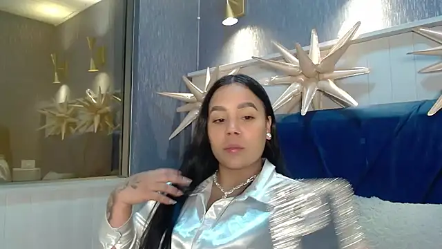 EmilyQueen3x online show from December 2025 05:36:01 PM