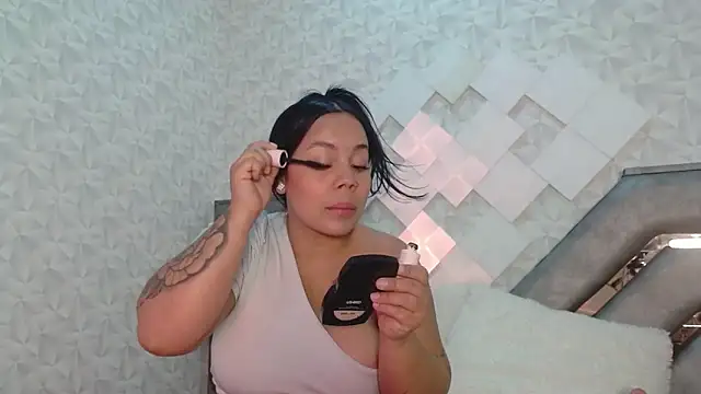 EmilyQueen3x online show from September 2025 01:11:02 PM