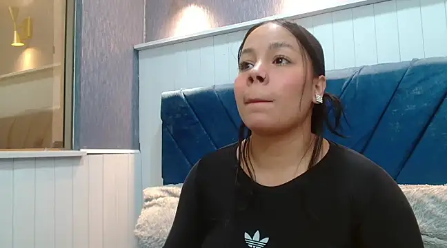 EmilyQueen3x online show from March 2025 02:04:01 PM
