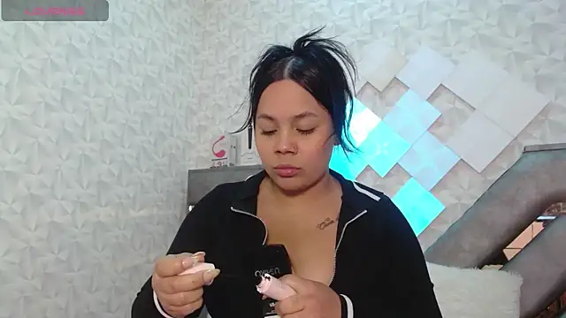 EmilyQueen3x online show from October 2025 01:23:02 PM