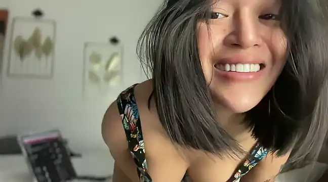 IvyOlivia online show from December 2024 03:55:01 PM