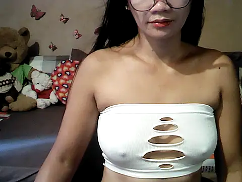 Mia Rein online show from July 2026 12:44:02 AM