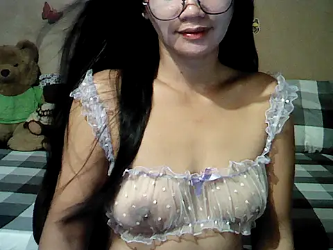 Snapshot of Mia_Rein chatting on May 2026 10:37:02 AM Mia Rein online show from May 2026 10:37:02 AM