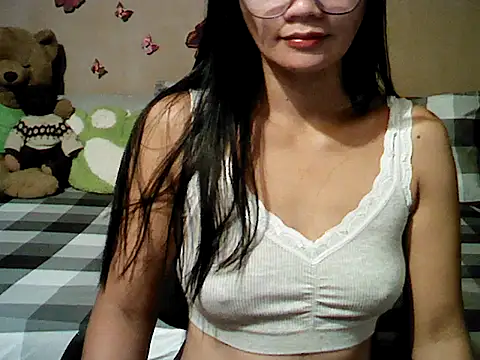 Mia Rein online show from February 2026 01:21:01 PM