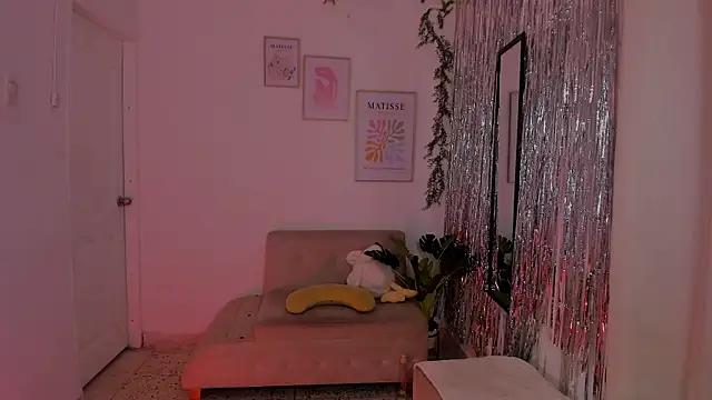 Snapshot of hornyprincess__ chatting on October 2025 06:09:02 PM hornyprincess online show from October 2025 06:09:02 PM