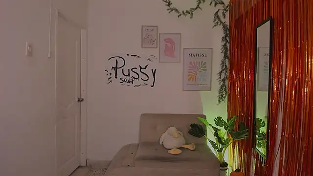 Snapshot of hornyprincess__ chatting on November 2025 06:13:02 PM hornyprincess online show from November 2025 06:13:02 PM