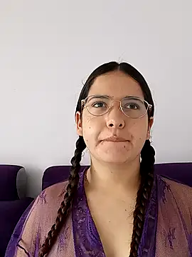 MiaLaurenzz online show from October 2025 05:03:02 PM