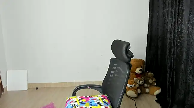 Snapshot of _Hello_Titty_ chatting on February 2025 02:38:01 AM Hello Titty online show from February 2025 02:38:01 AM