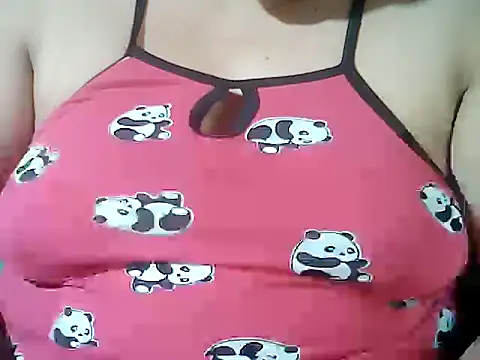 Snapshot of Sexyhorney4u chatting on December 2025 12:11:01 PM Sexyhorney4u online show from December 2025 12:11:01 PM