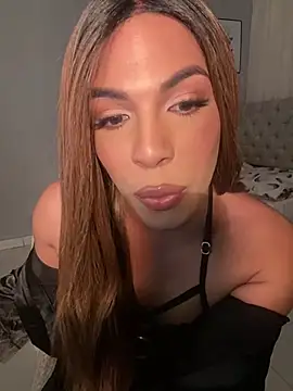 Snapshot of Valery__mt chatting on December 2024 01:57:01 AM Valery mt online show from December 2024 01:57:01 AM