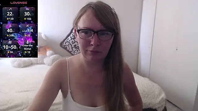 MargotLot online show from October 2025 04:13:01 AM