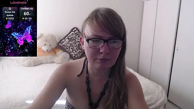 Snapshot of MargotLot chatting on September 2025 04:19:01 AM MargotLot online show from September 2025 04:19:01 AM