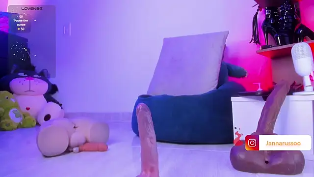 EmmaRusso online show from March 2026 07:37:02 PM