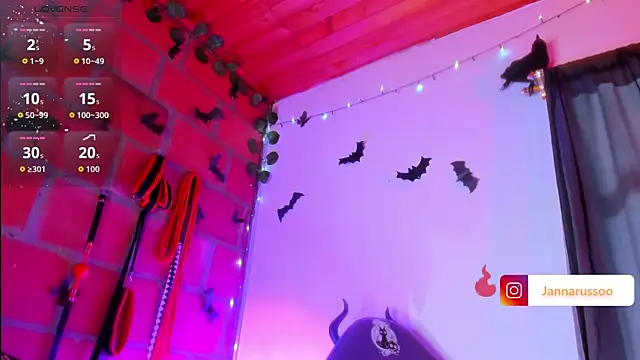 Snapshot of EmmaRusso chatting on October 2025 08:43:02 PM EmmaRusso online show from October 2025 08:43:02 PM