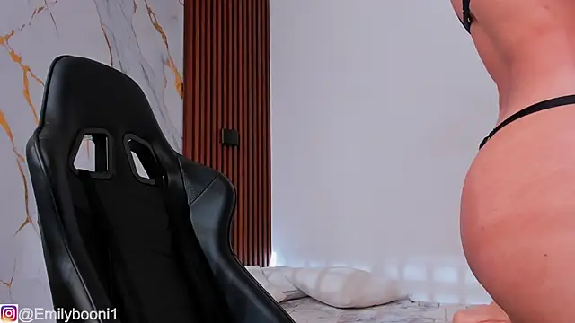 EmilyBoonny1 online show from December 2025 08:32:02 PM