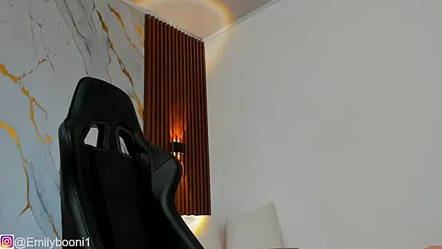 EmilyBoonny1 online show from November 2025 07:03:02 PM