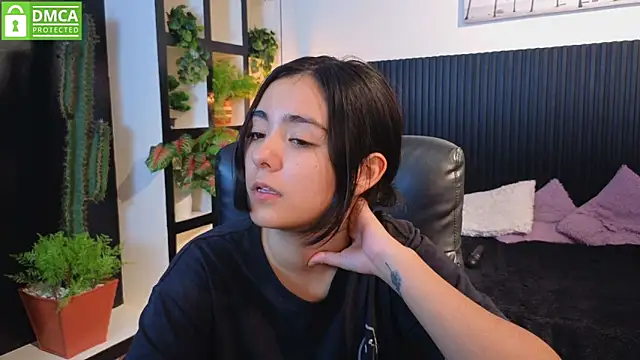 Ivy Gail online show from November 2025 06:40:02 AM