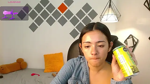 Snapshot of Ivy_Gail chatting on December 2024 05:43:01 AM Ivy Gail online show from December 2024 05:43:01 AM