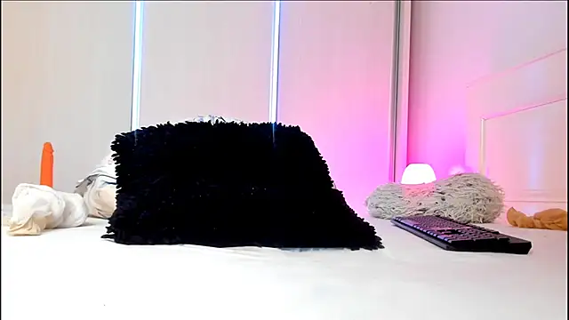 Aidasina online show from April 2026 02:27:02 AM