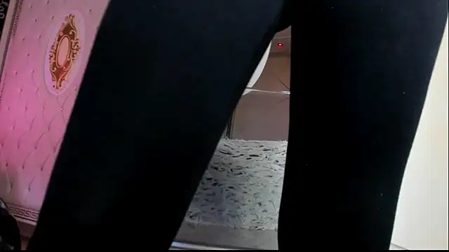 Aidasina online show from October 2025 07:37:02 PM