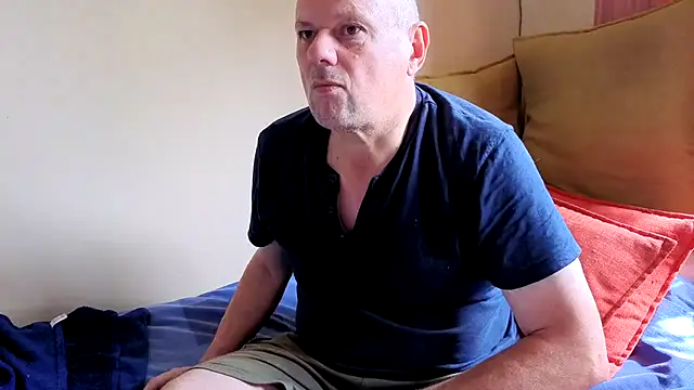 Snapshot of DaddyCumBumZA chatting on March 2025 09:01:02 AM DaddyCumBumZA online show from March 2025 09:01:02 AM