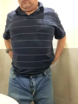 Snapshot of DaddyCumBumZA chatting on December 2024 01:11:02 PM DaddyCumBumZA online show from December 2024 01:11:02 PM